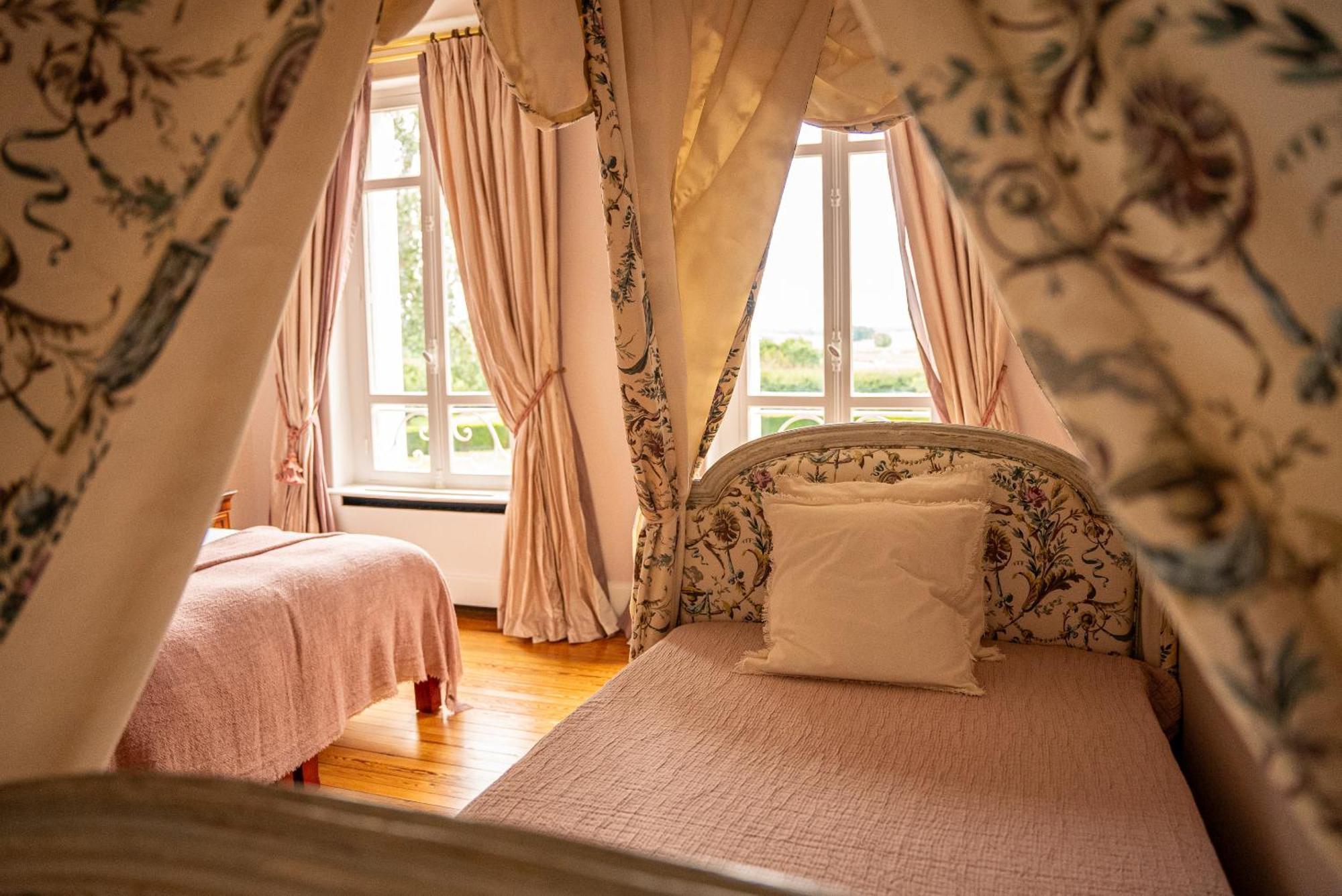 Château de Lussac Lussac  Cameră foto